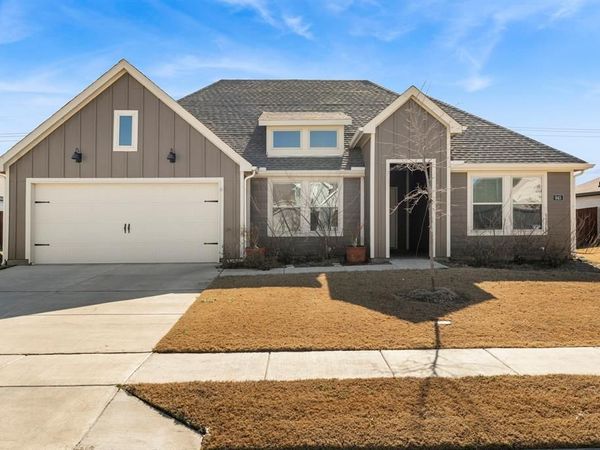 943 Buttercup Drive, Pilot Point, TX 76258