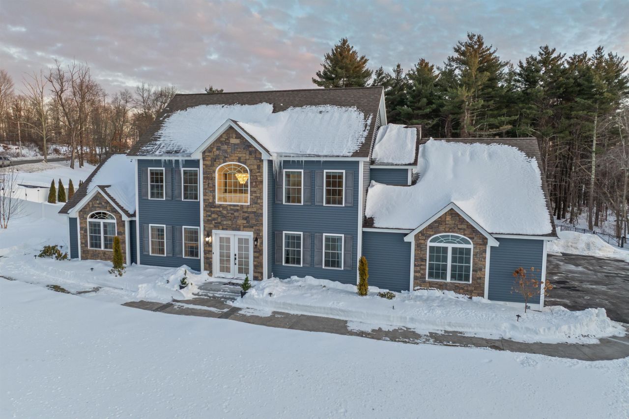 3 Pages Lane, Atkinson, NH 03811 Main Photo