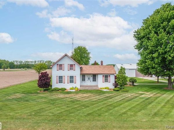 8840 Marquette Road, Wales Twp, MI 48027