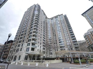 851 N GLEBE ROAD, Unit 909, ARLINGTON, VA 22203