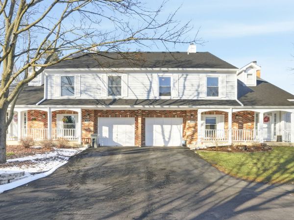 1511 Queensgreen Court, Unit 204, Naperville, IL 60563