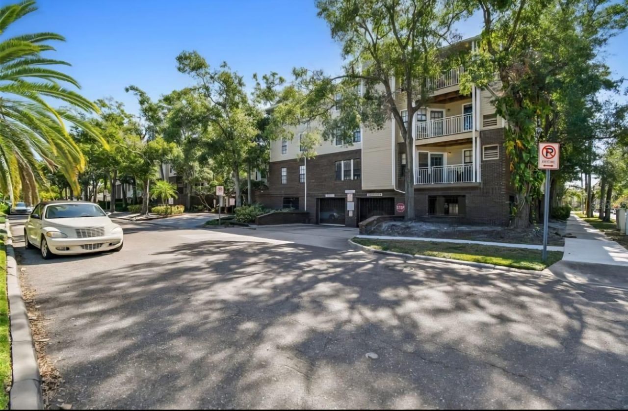 1000 W Horatio Street, Unit 305, Tampa, FL 33606 Main Photo