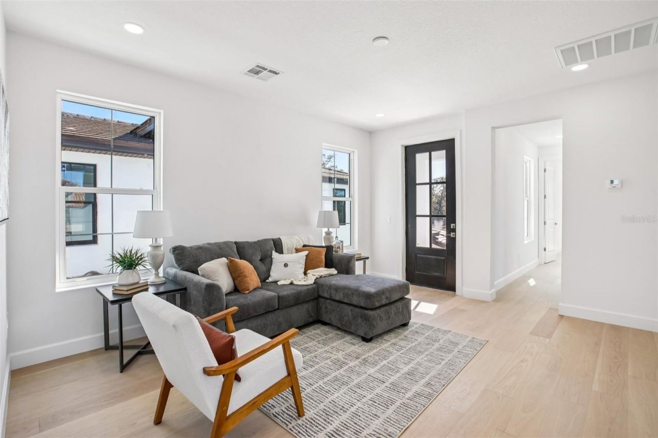 126 Ricardo Way Ne, Saint Petersburg, FL 33704 Photo