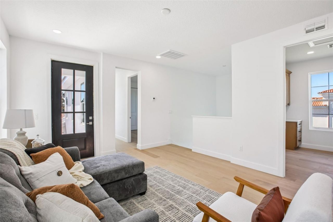 126 Ricardo Way Ne, Saint Petersburg, FL 33704 Photo