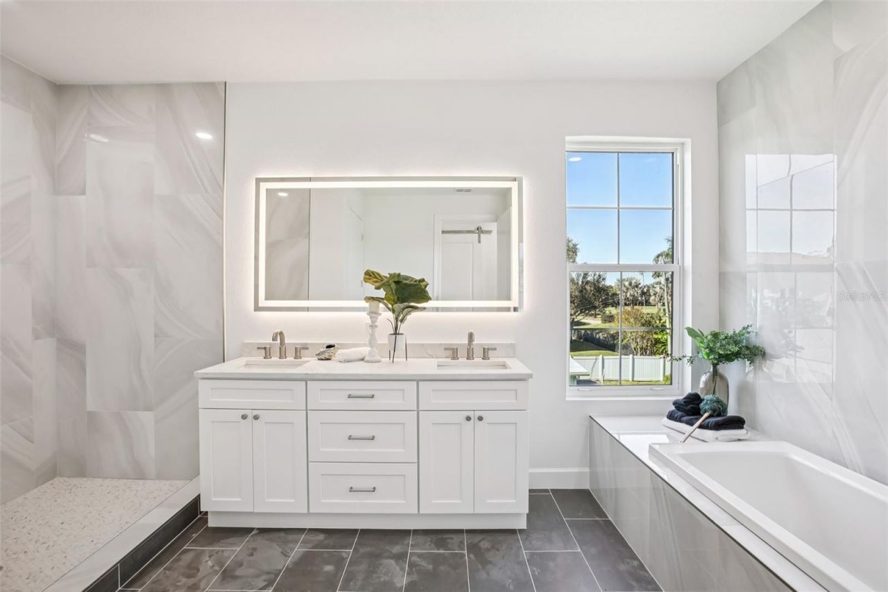 126 Ricardo Way Ne, Saint Petersburg, FL 33704 Photo