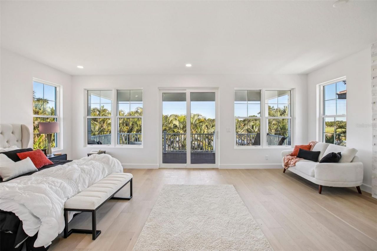 126 Ricardo Way Ne, Saint Petersburg, FL 33704 Photo