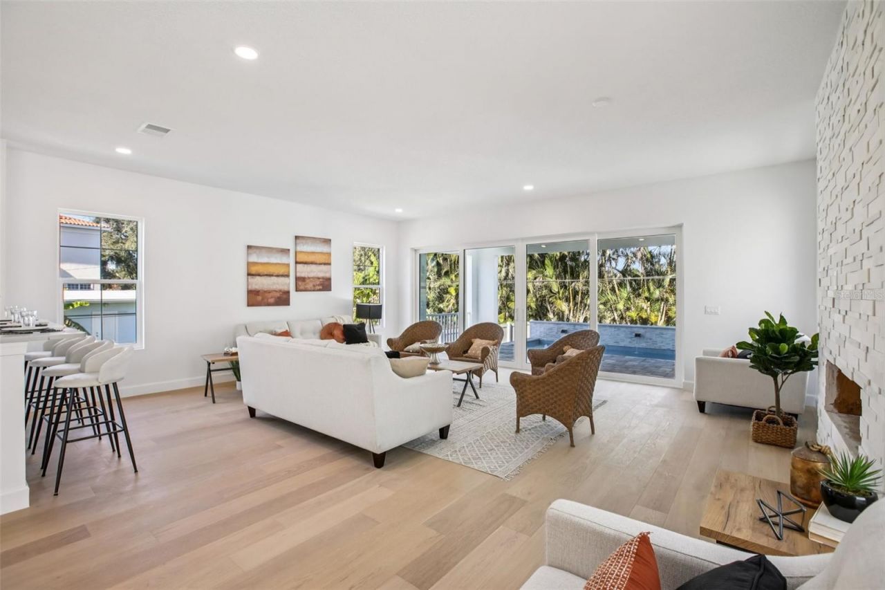 126 Ricardo Way Ne, Saint Petersburg, FL 33704 Photo