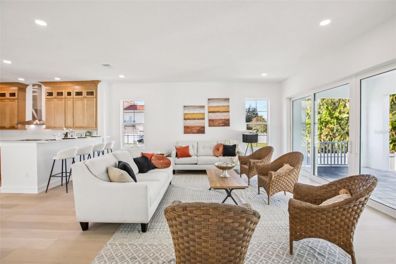 126 Ricardo Way Ne, Saint Petersburg, FL 33704 Photo