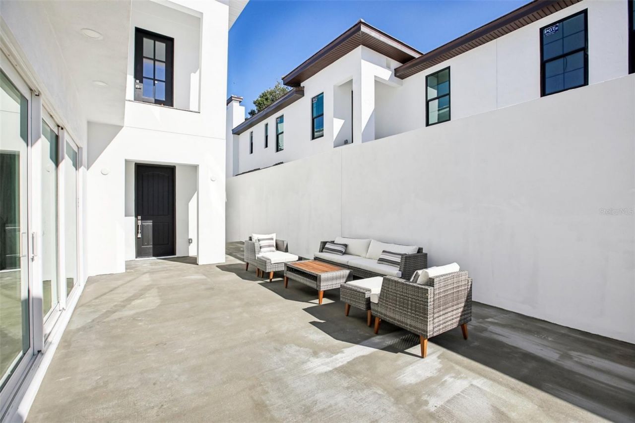 126 Ricardo Way Ne, Saint Petersburg, FL 33704 Photo