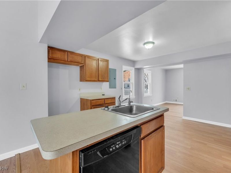 369 E 232nd Street, Euclid, OH 44123 Photo 11