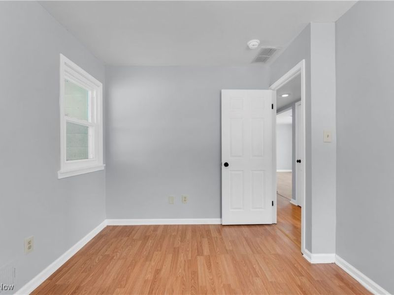 369 E 232nd Street, Euclid, OH 44123 Photo 16