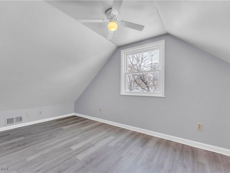 369 E 232nd Street, Euclid, OH 44123 Photo 17