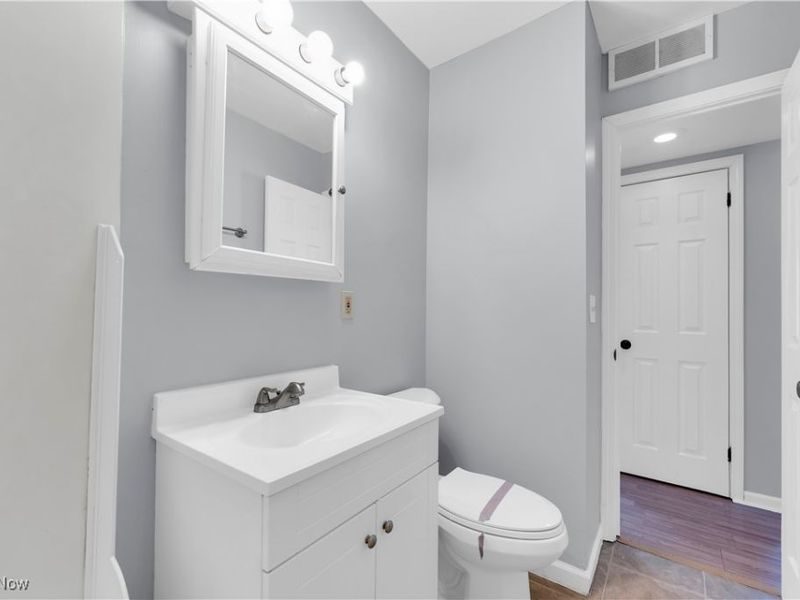 369 E 232nd Street, Euclid, OH 44123 Photo 21