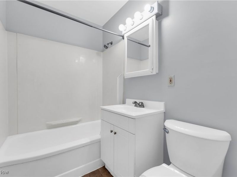 369 E 232nd Street, Euclid, OH 44123 Photo 22