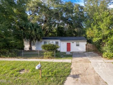 6171 CEDAR HILLS Boulevard, Jacksonville, FL 32210