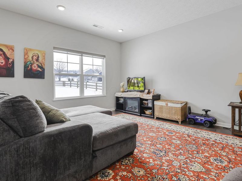 408 Jameson Lane, Newark, OH 43055 Photo 6