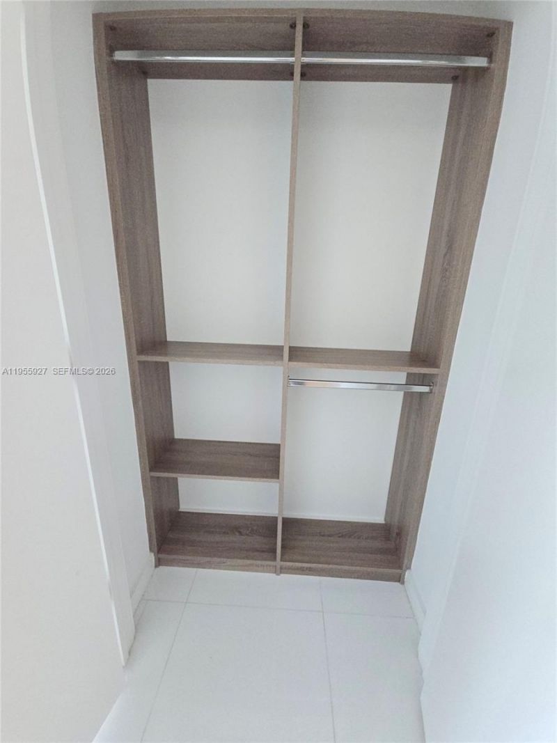 851 NE 1st Ave , Unit 4604, Miami, FL 33132 Photo