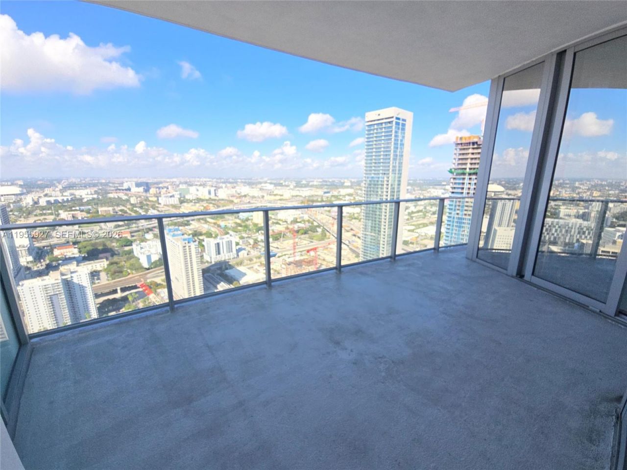 851 NE 1st Ave , Unit 4604, Miami, FL 33132 Photo