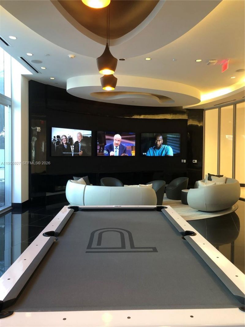 851 NE 1st Ave , Unit 4604, Miami, FL 33132 Photo