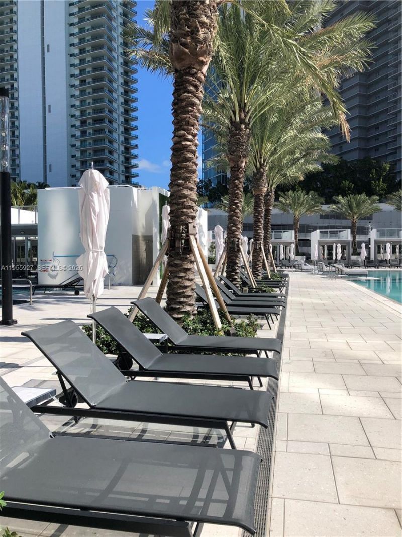 851 NE 1st Ave , Unit 4604, Miami, FL 33132 Photo