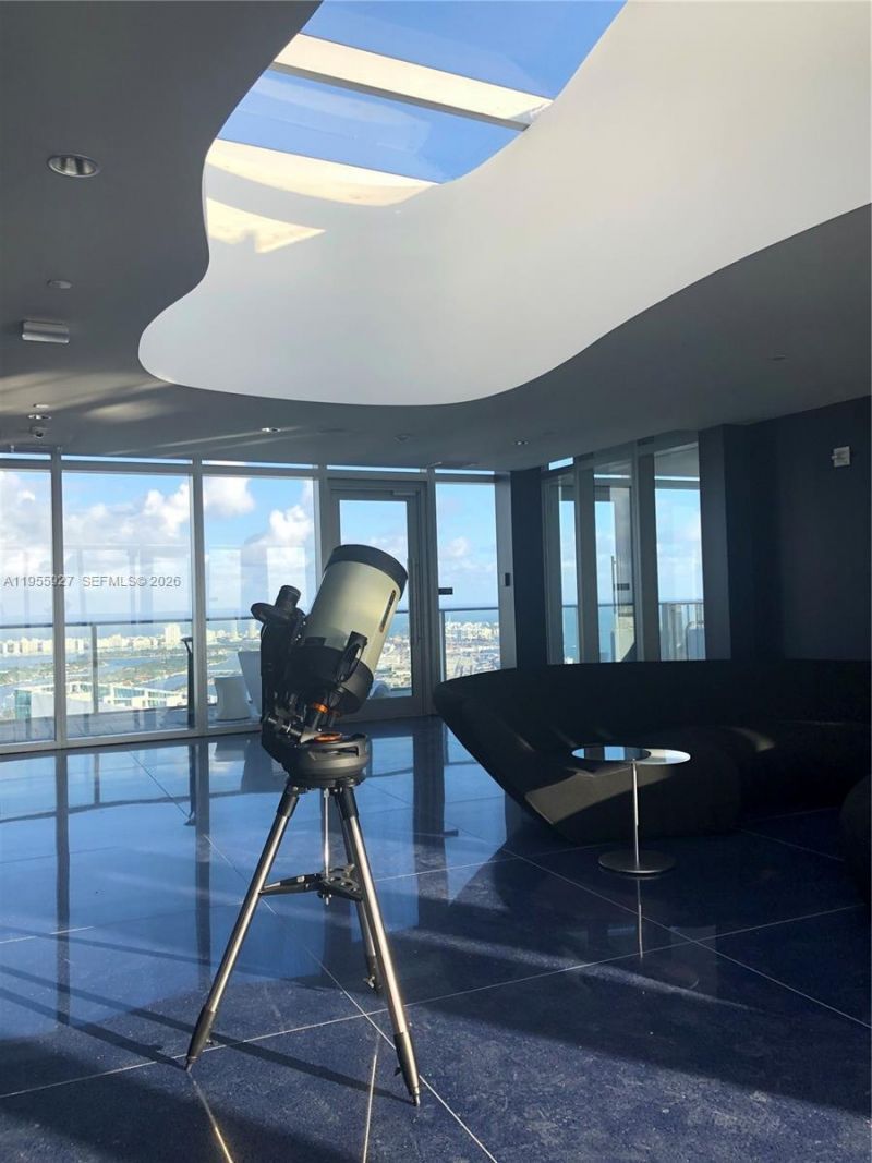 851 NE 1st Ave , Unit 4604, Miami, FL 33132 Photo