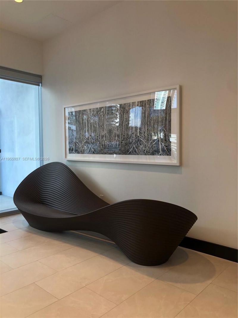 851 NE 1st Ave , Unit 4604, Miami, FL 33132 Photo