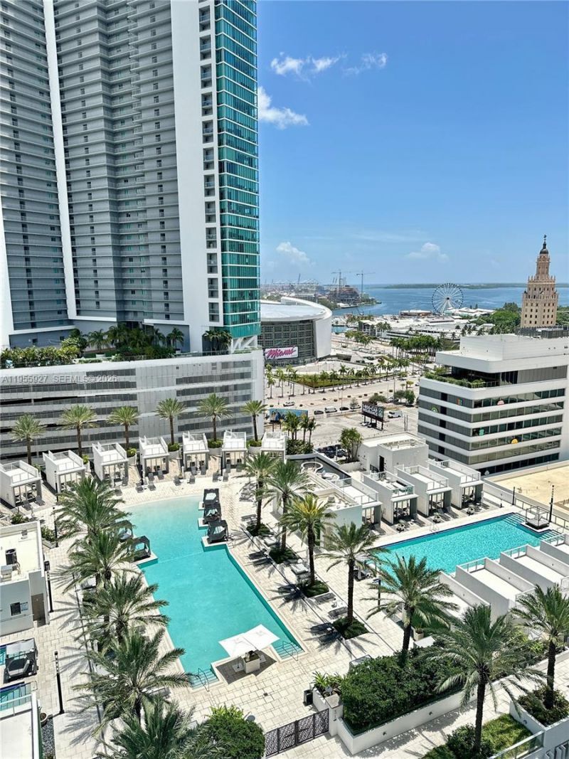 851 NE 1st Ave , Unit 4604, Miami, FL 33132 Photo