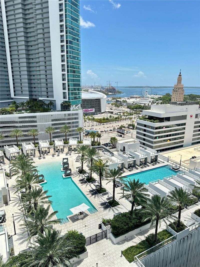 851 NE 1st Ave , Unit 4604, Miami, FL 33132 Photo