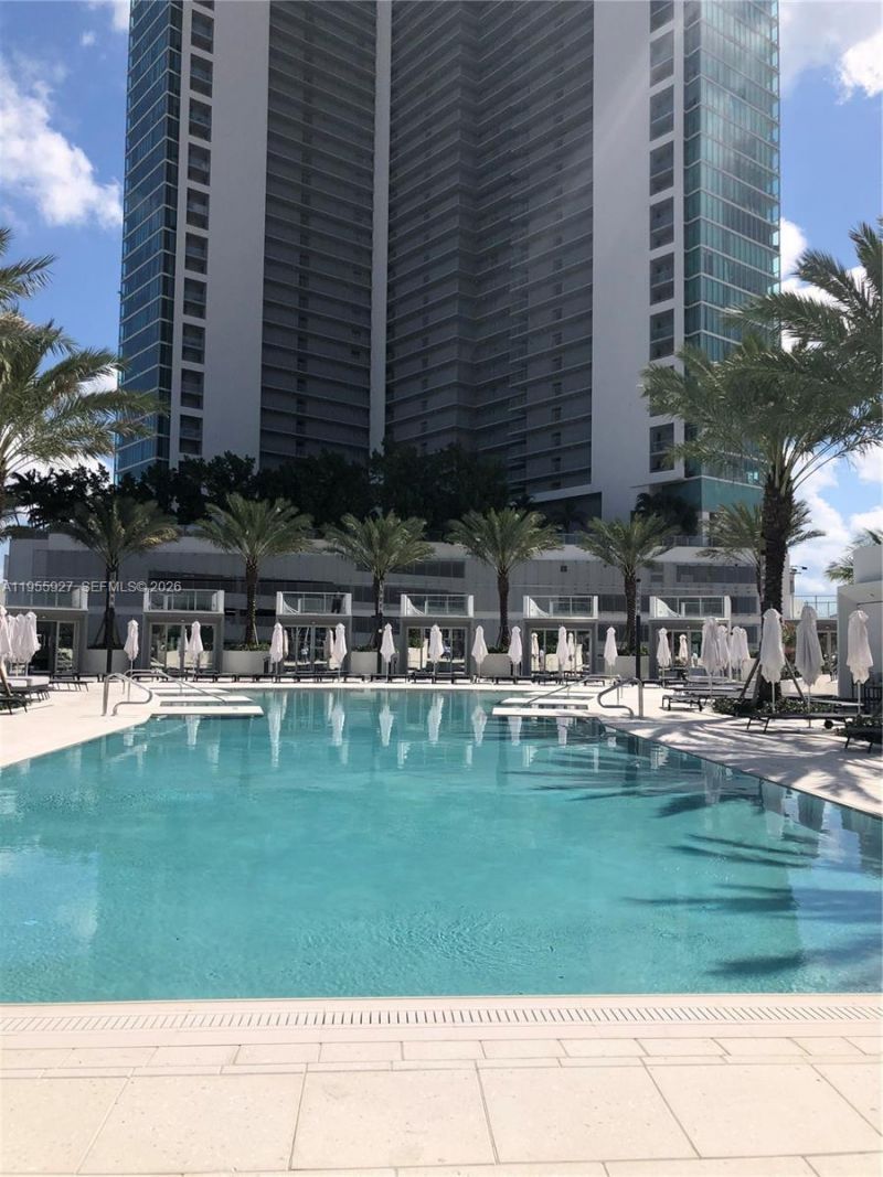 851 NE 1st Ave , Unit 4604, Miami, FL 33132 Photo