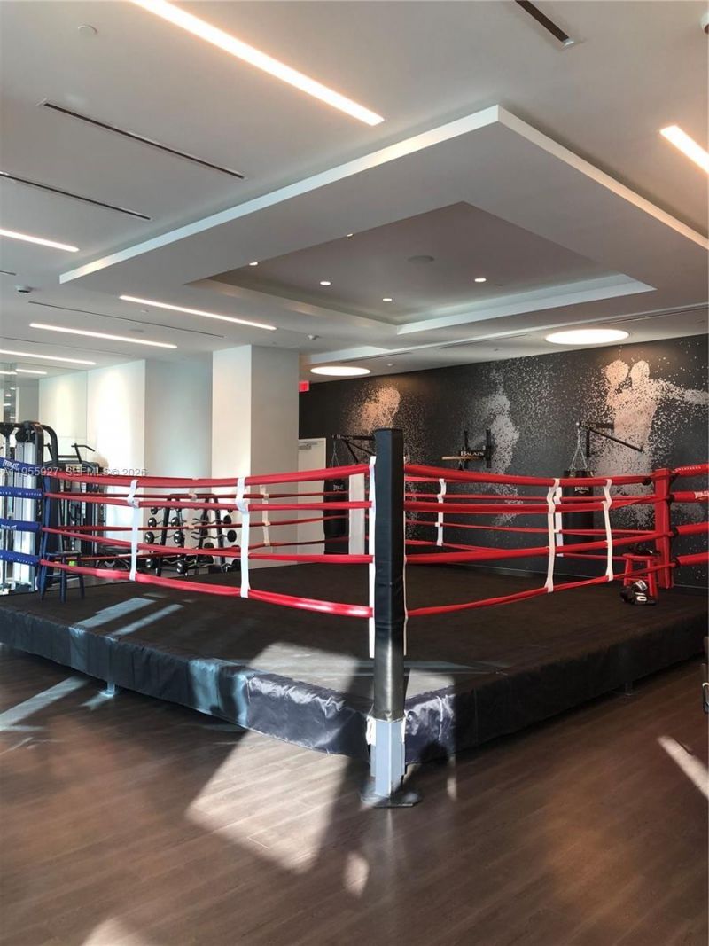 851 NE 1st Ave , Unit 4604, Miami, FL 33132 Photo