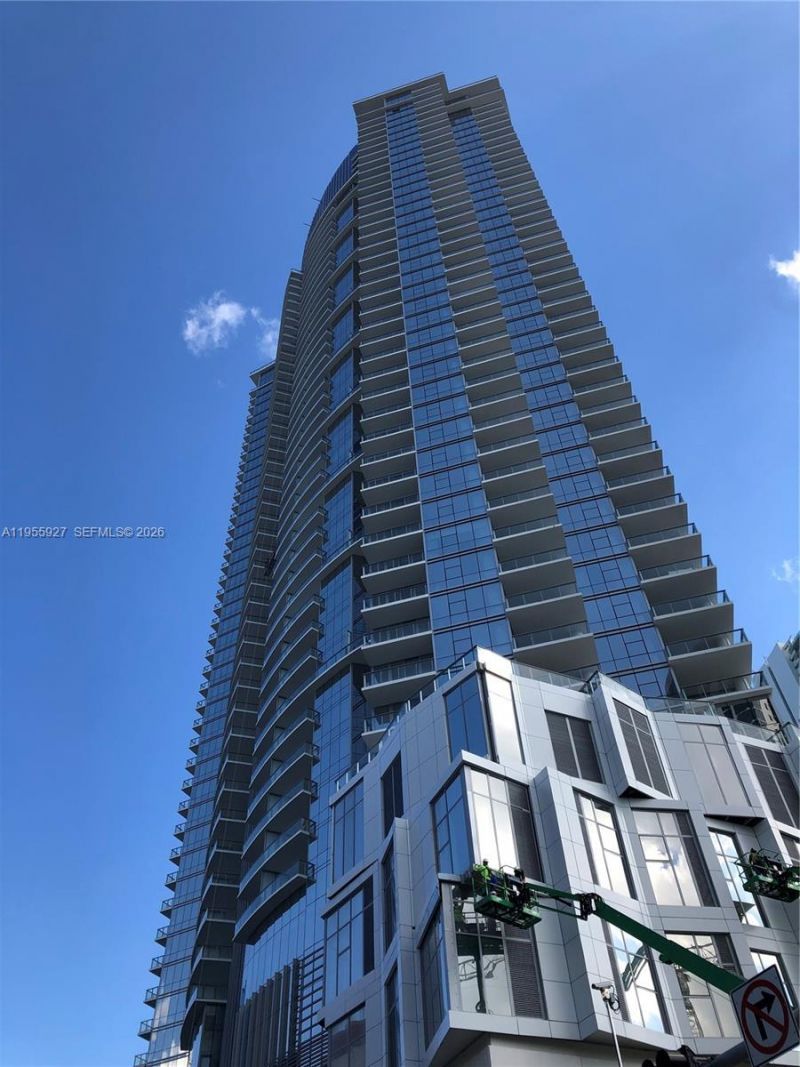 851 NE 1st Ave , Unit 4604, Miami, FL 33132 Photo