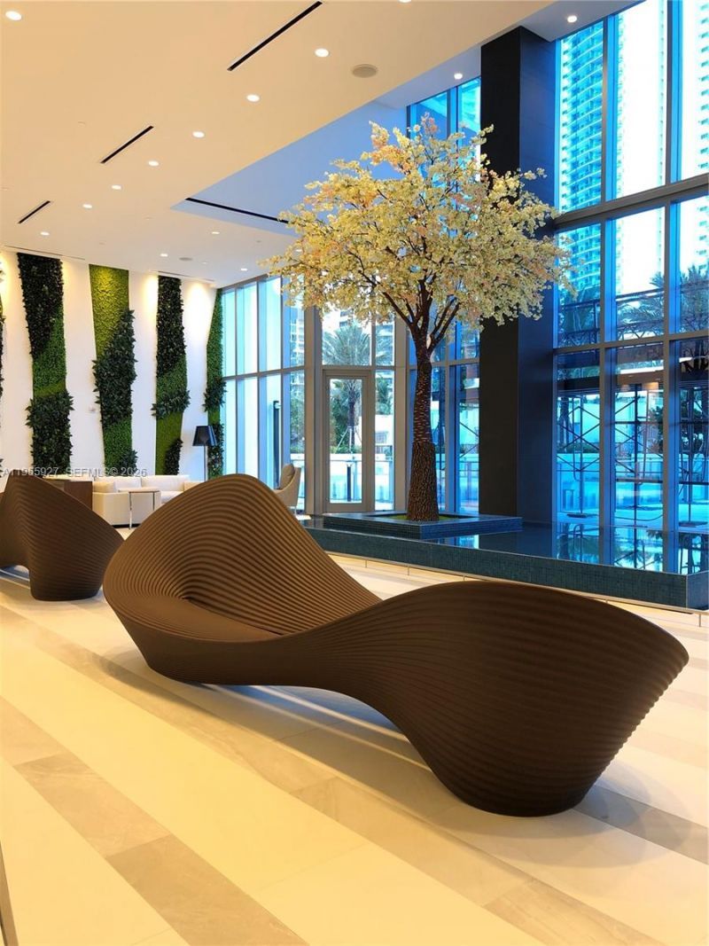 851 NE 1st Ave , Unit 4604, Miami, FL 33132 Photo