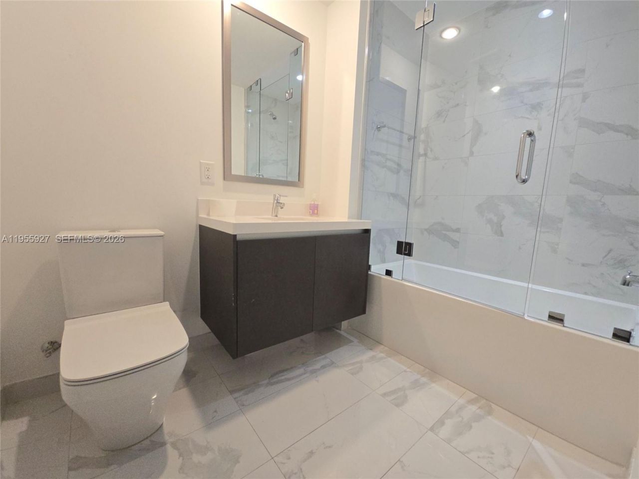 851 NE 1st Ave , Unit 4604, Miami, FL 33132 Photo