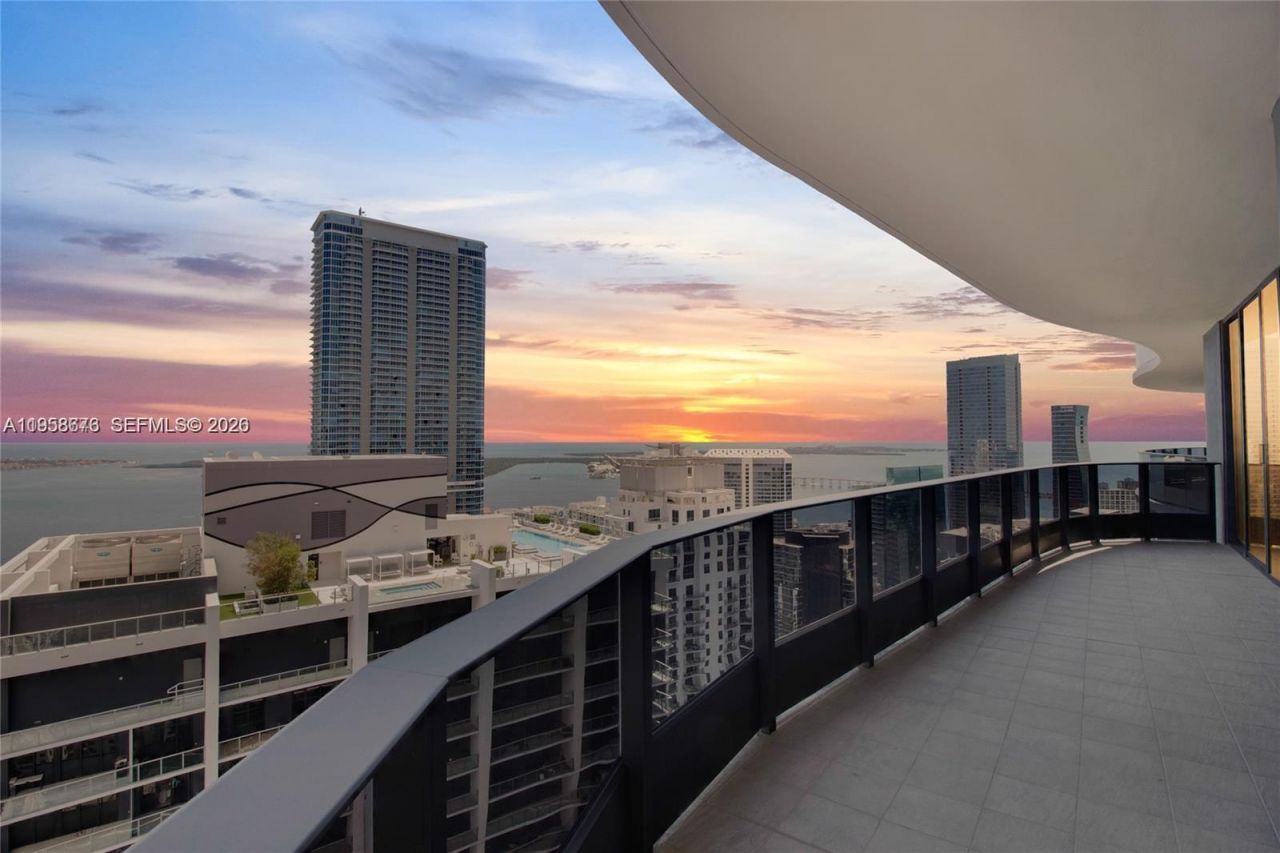 1000 Brickell Plz, Unit PH5408, Miami, FL 33131 Photo