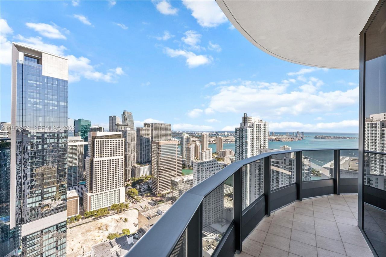 1000 Brickell Plz, Unit PH5408, Miami, FL 33131 Photo
