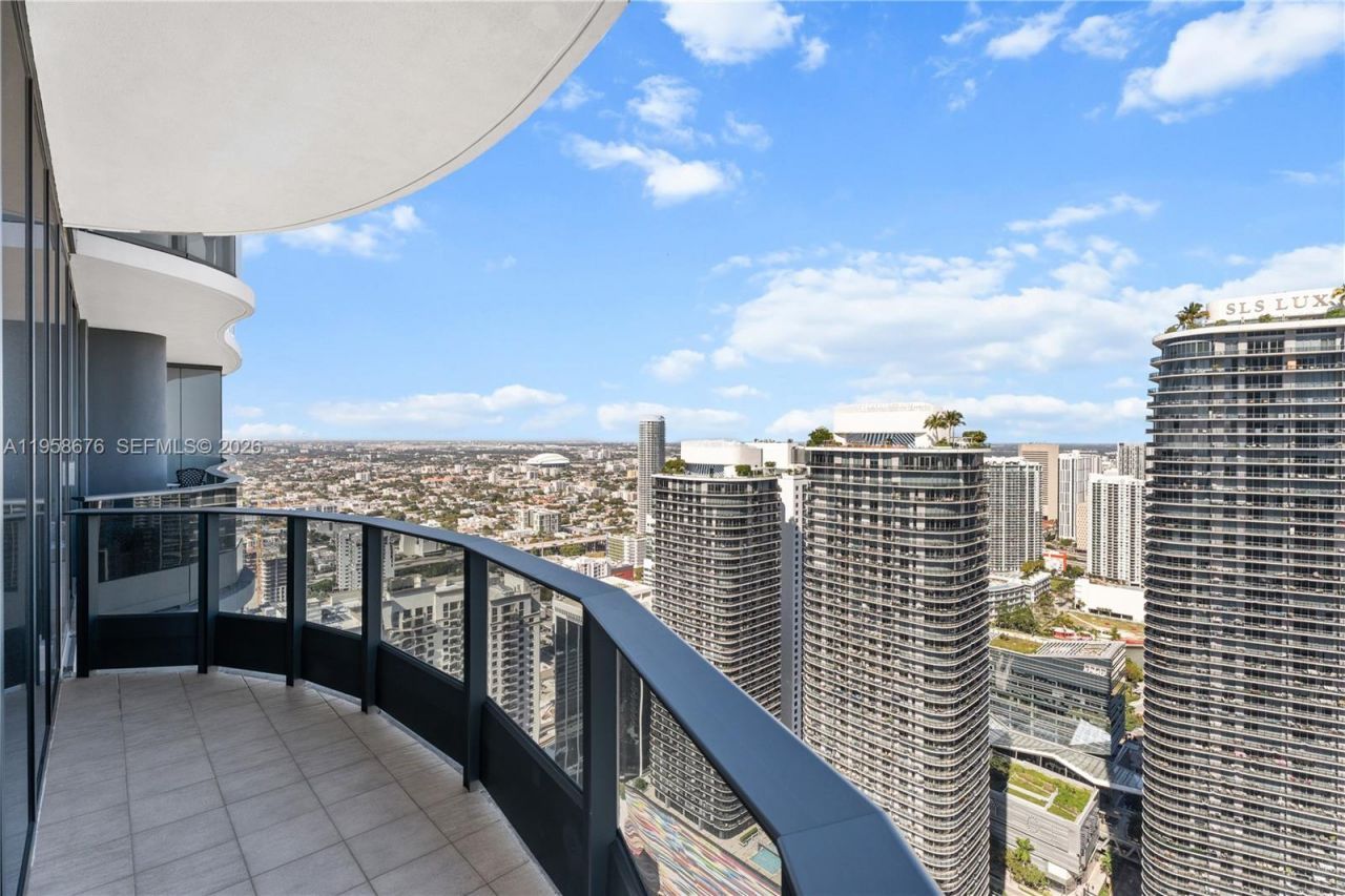 1000 Brickell Plz, Unit PH5408, Miami, FL 33131 Photo
