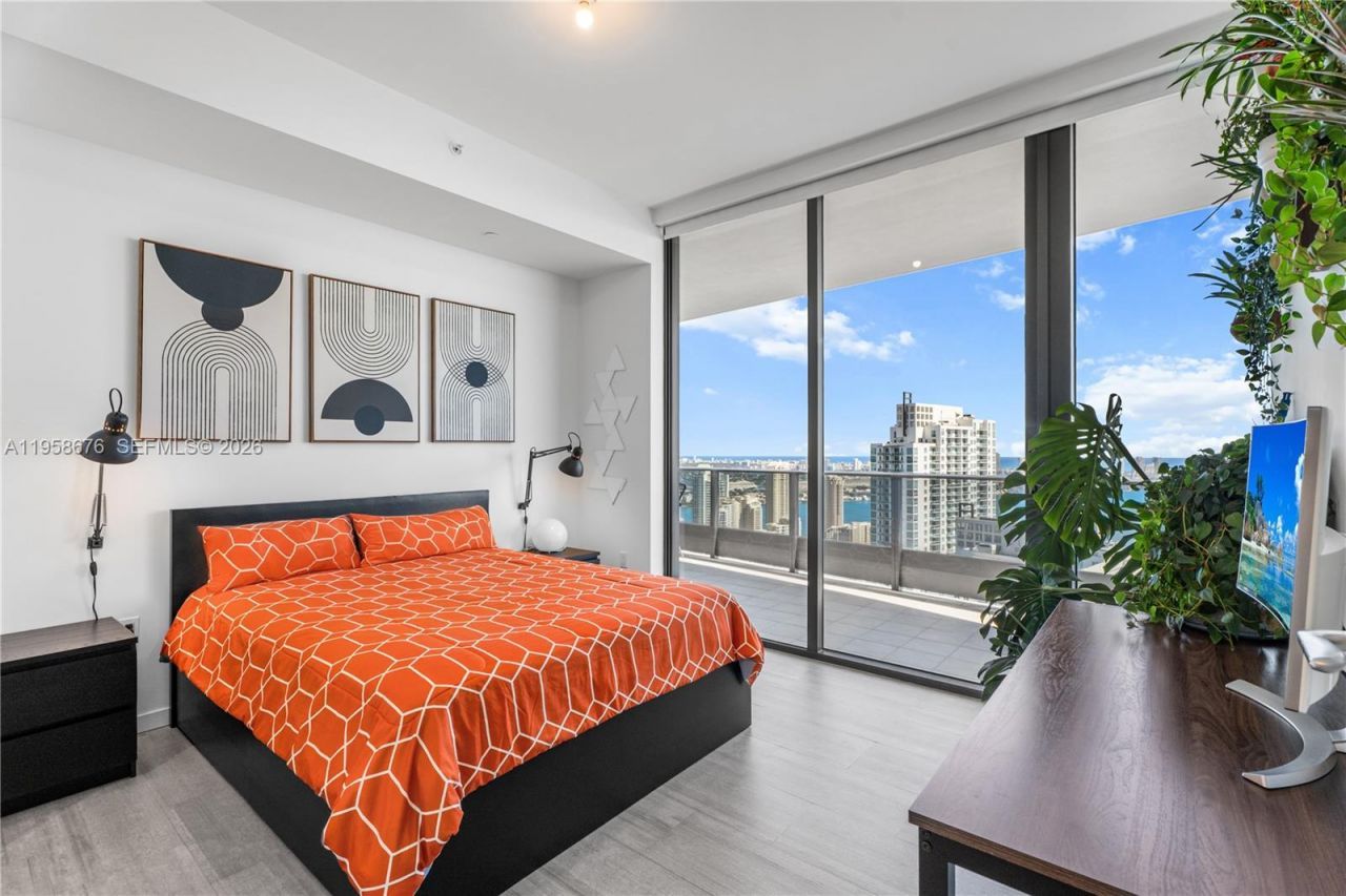 1000 Brickell Plz , Unit PH5408, Miami, FL 33131 Photo