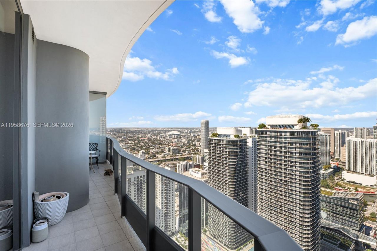 1000 Brickell Plz, Unit PH5408, Miami, FL 33131 Photo