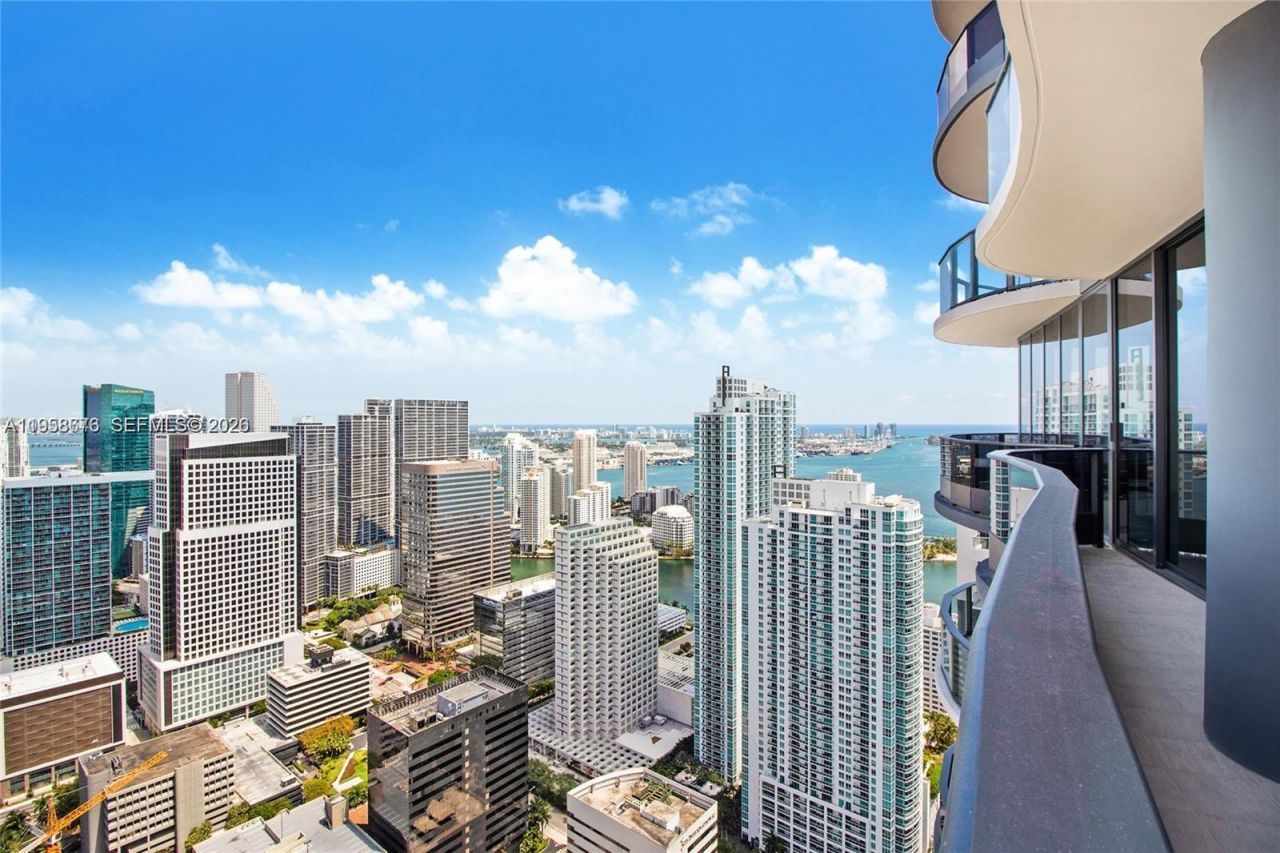 1000 Brickell Plz, Unit PH5408, Miami, FL 33131 Photo
