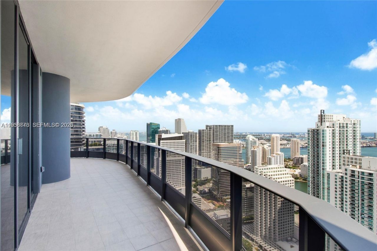 1000 Brickell Plz, Unit PH5408, Miami, FL 33131 Photo