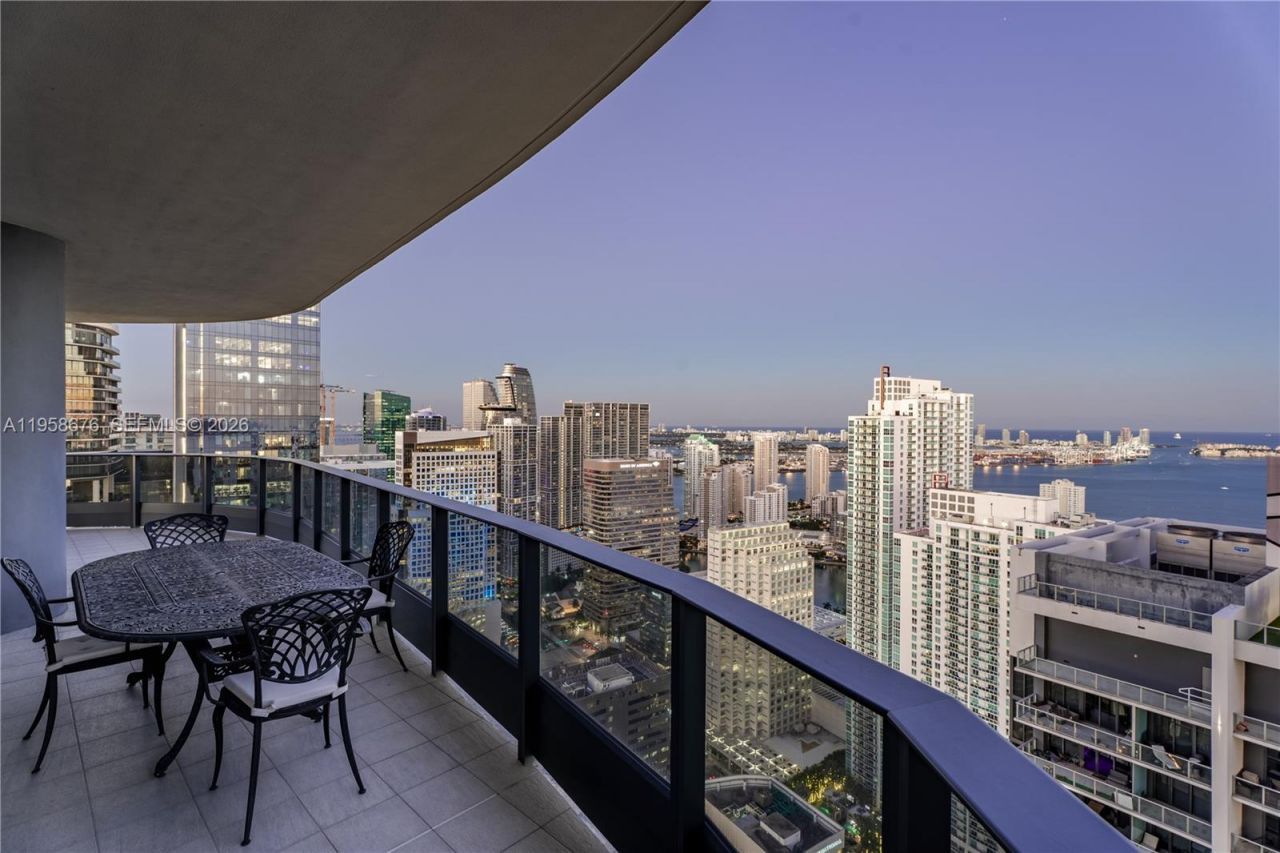 1000 Brickell Plz, Unit PH5408, Miami, FL 33131 Photo