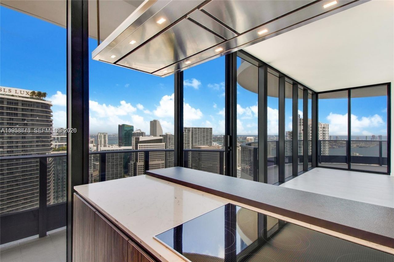 1000 Brickell Plz, Unit PH5408, Miami, FL 33131 Photo