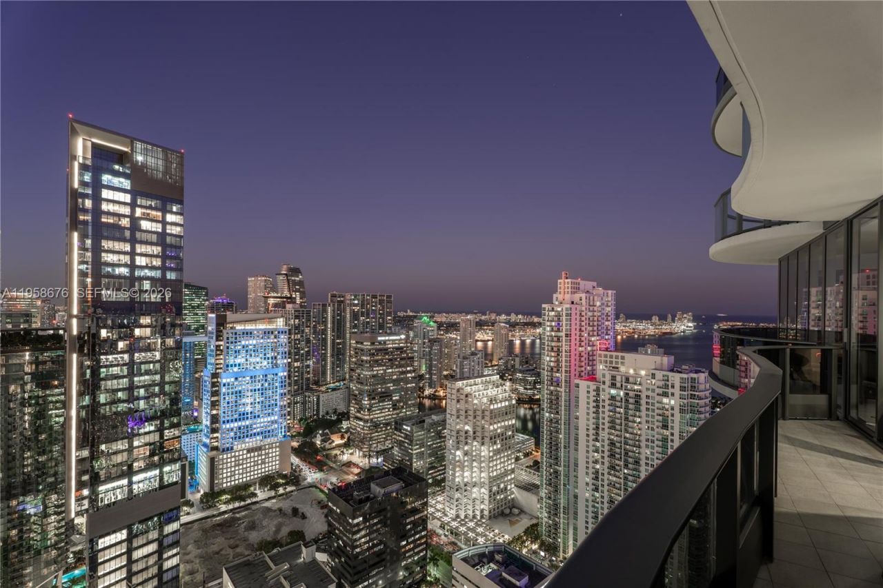 1000 Brickell Plz, Unit PH5408, Miami, FL 33131 Photo
