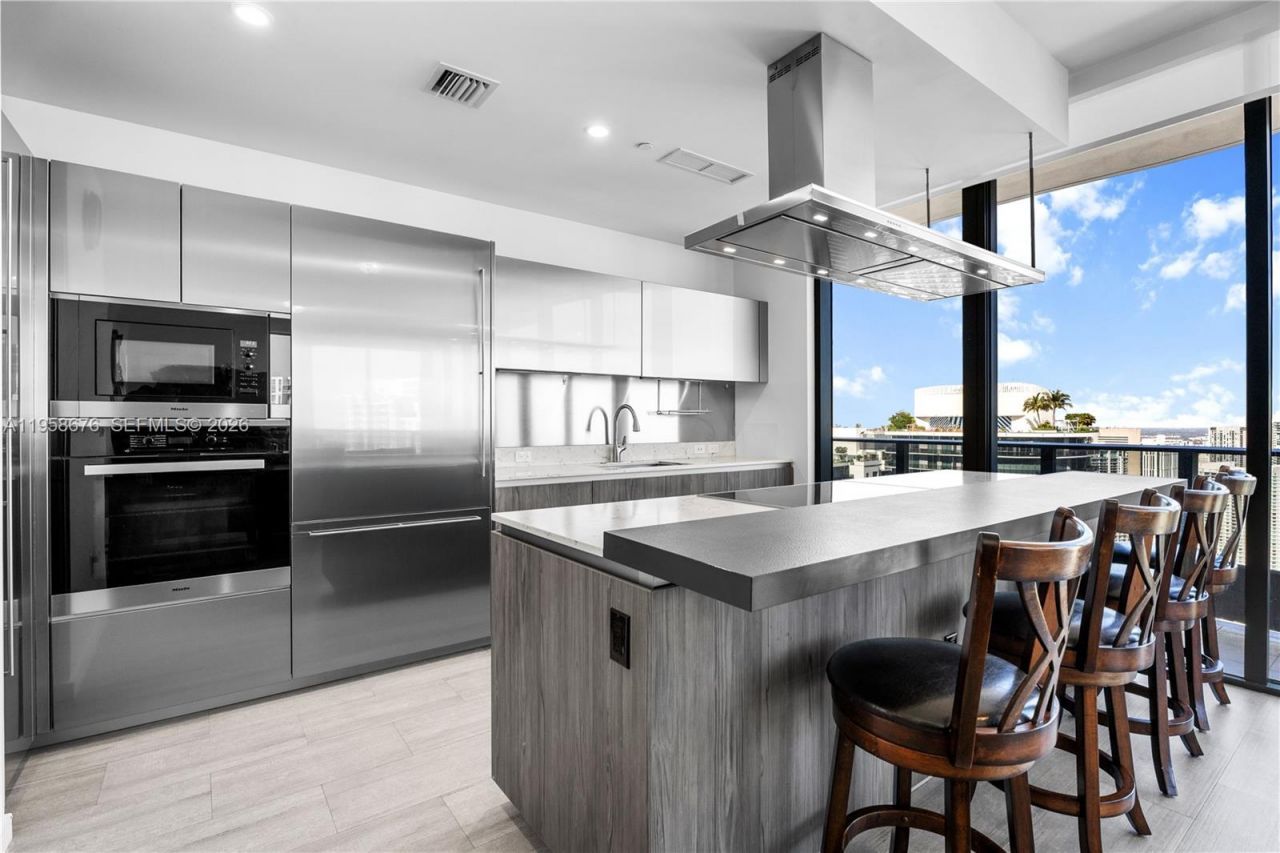 1000 Brickell Plz , Unit PH5408, Miami, FL 33131 Photo