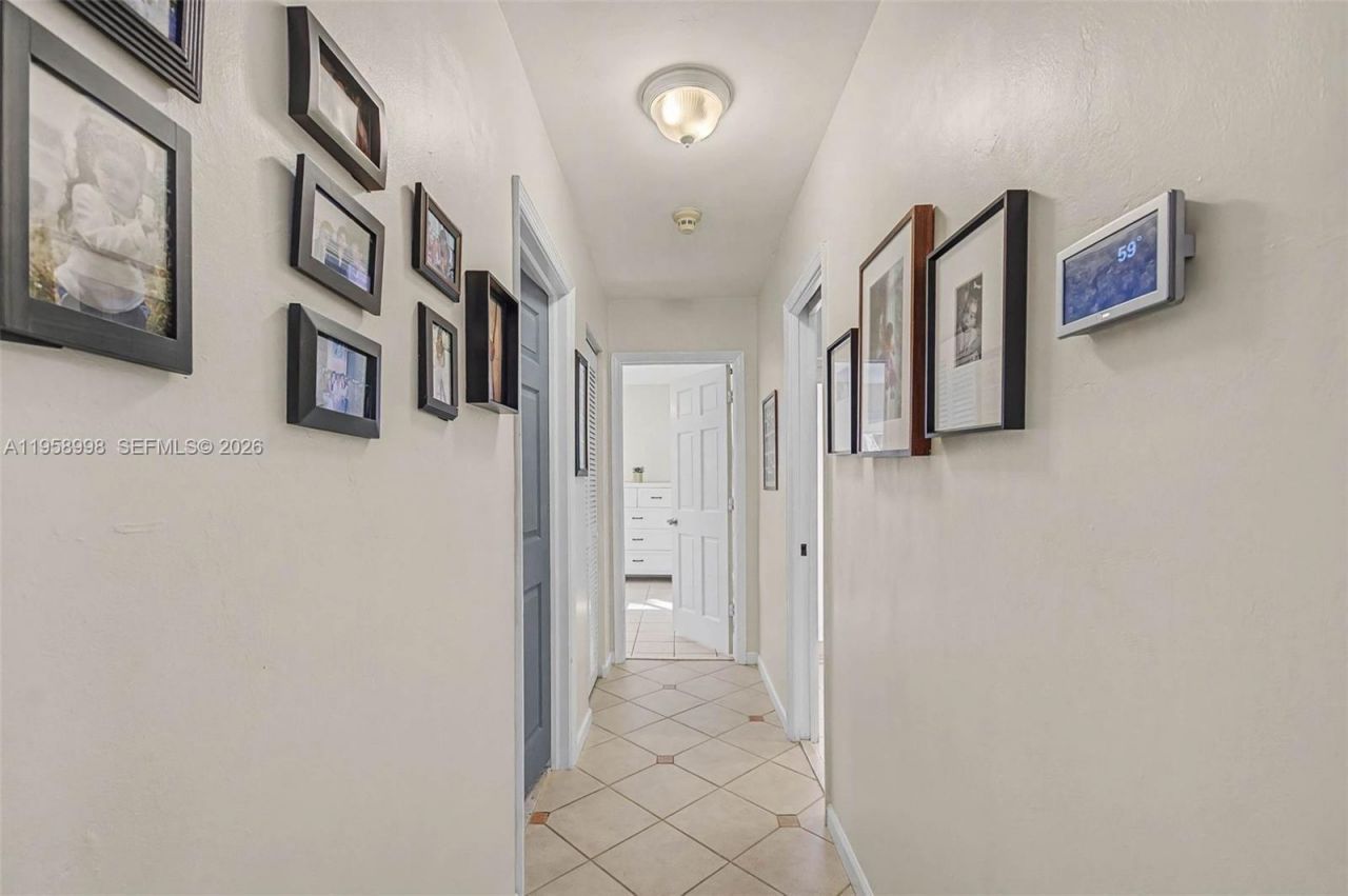 7950 SW 161st St, Palmetto Bay, FL 33157 Photo