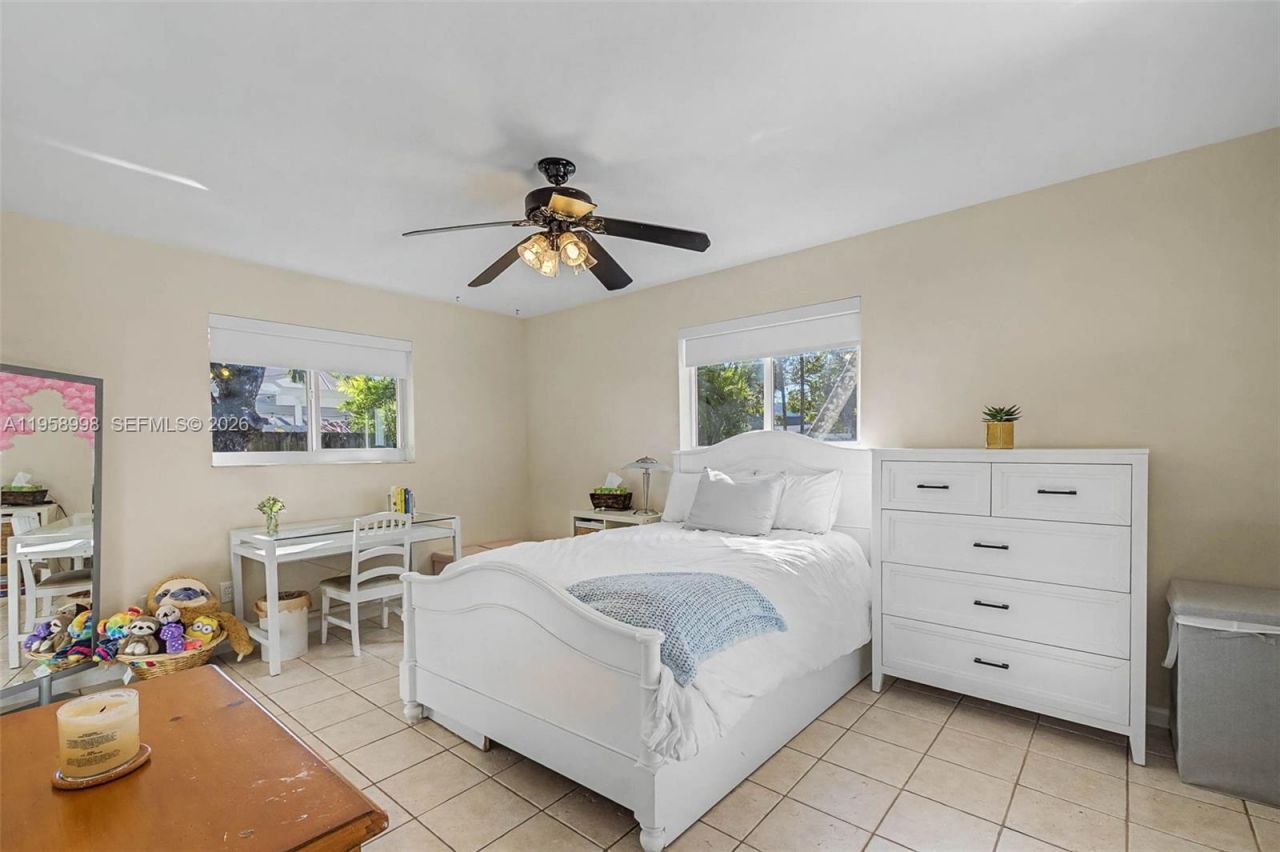 7950 SW 161st St, Palmetto Bay, FL 33157 Photo