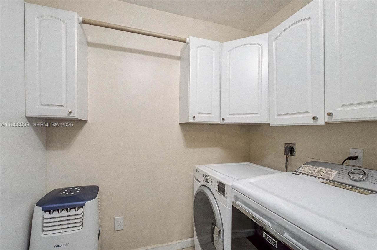 7950 SW 161st St, Palmetto Bay, FL 33157 Photo