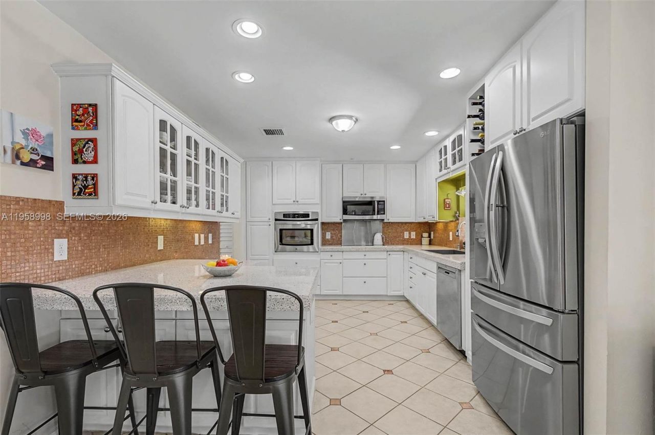 7950 SW 161st St, Palmetto Bay, FL 33157 Photo