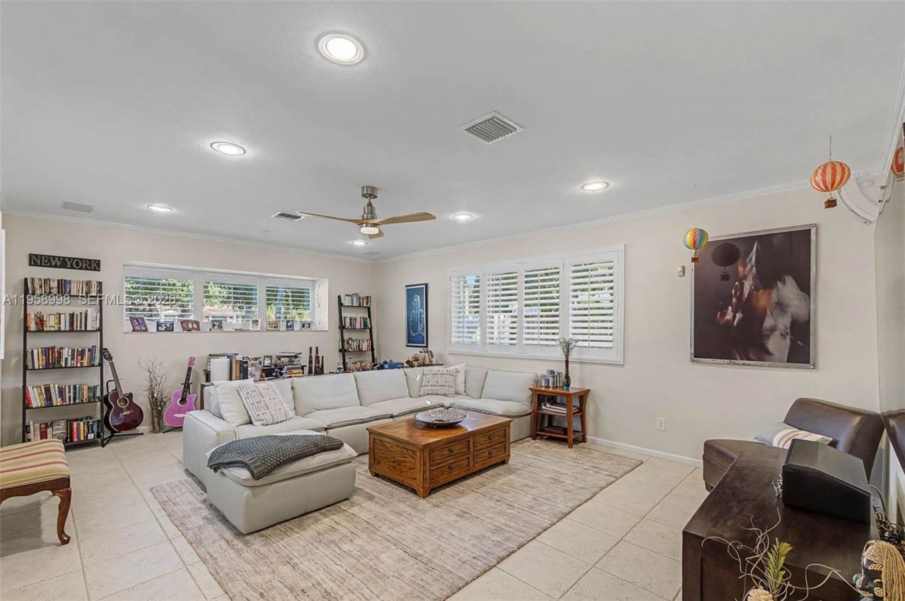 7950 SW 161st St, Palmetto Bay, FL 33157 Photo