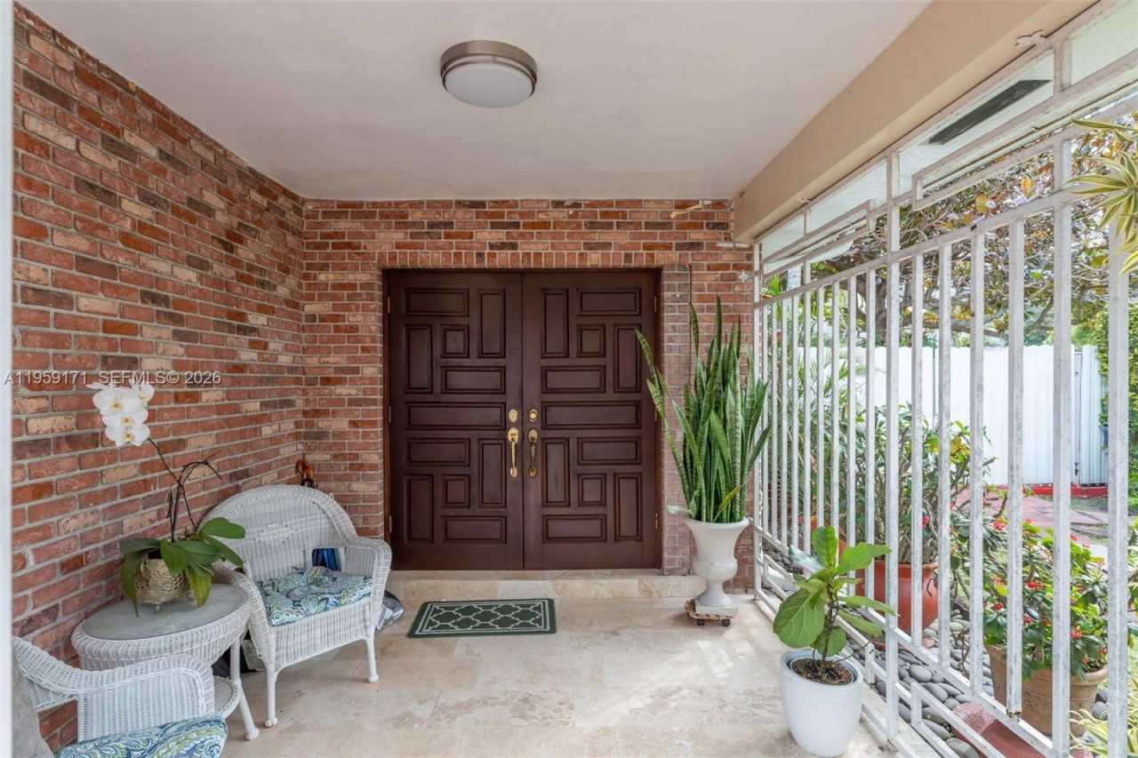 Please Call For Address, South Miami, FL 33155 Photo